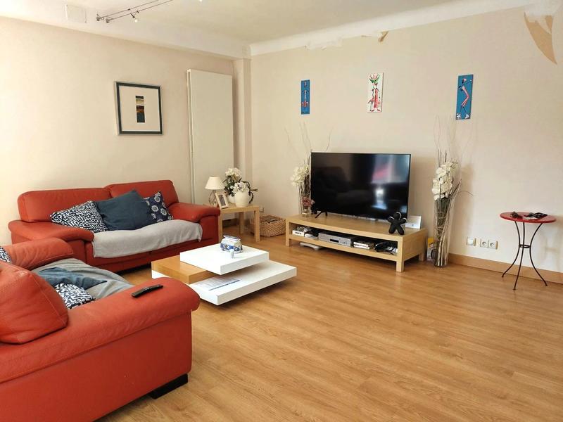 Maison - 235 m² - 8 pièces