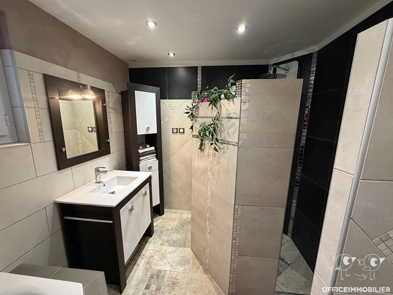 Maison - 114 m² - 6 pièces