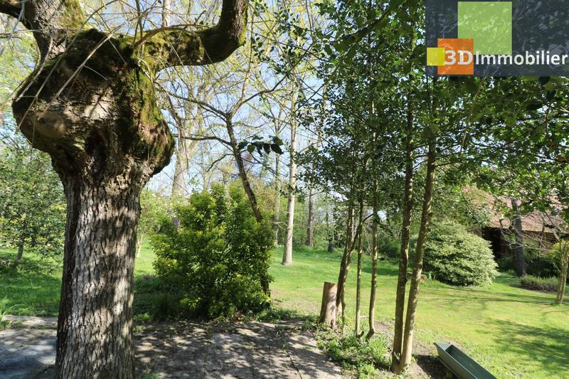 Maison - 233 m² - 8 pièces