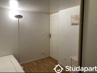 Chambre - 12 m² - 1 pièce