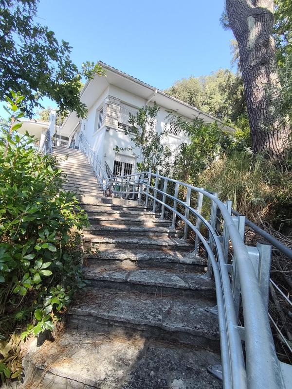 Villa - 250 m² - 8 pièces