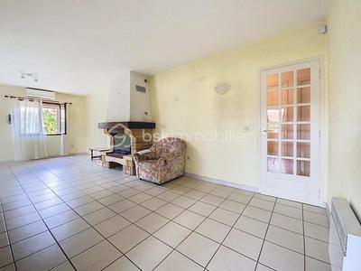 Maison traditionnelle - 106 m² - 4 pièces