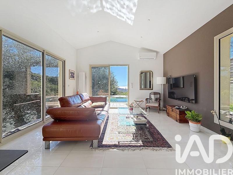 Maison - 145 m² - 5 pièces