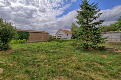 Terrain - 679 m²