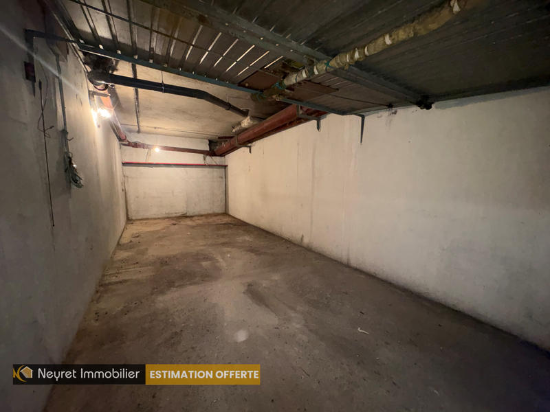 Parking / Garage - 20 m²