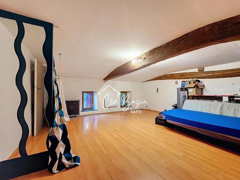 Maison - 216 m² - 7 pièces