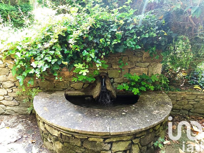 Maison - 340 m² - 9 pièces