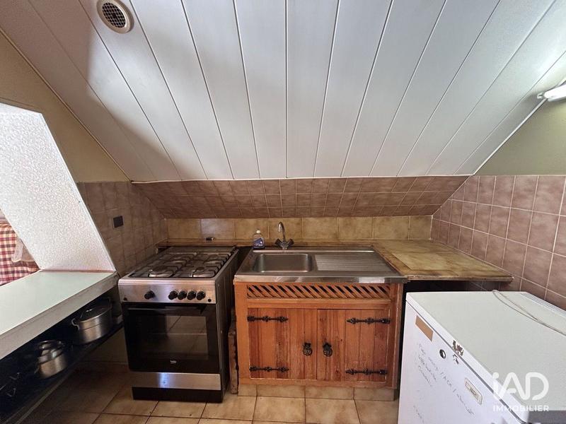 Local commercial - 251 m²