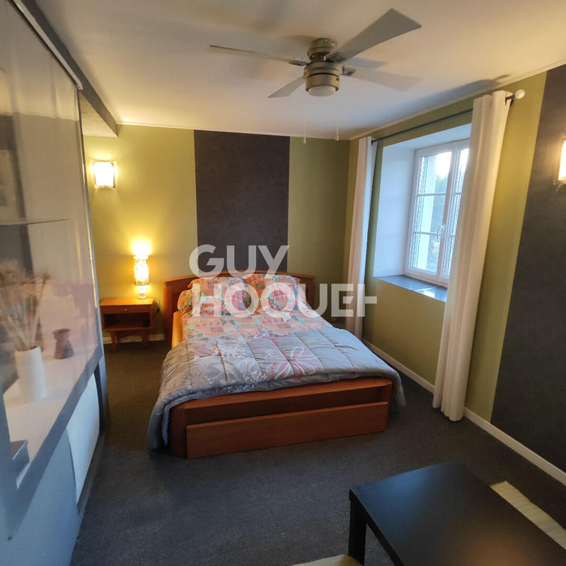 Maison - 232 m² - 11 pièces