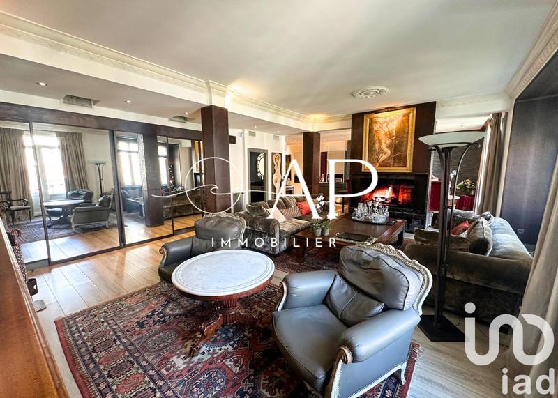 Appartement - 161 m² - 5 pièces