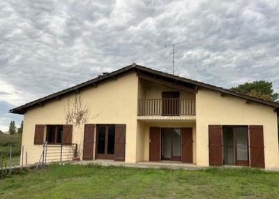 Maison - 140 m² - 6 pièces