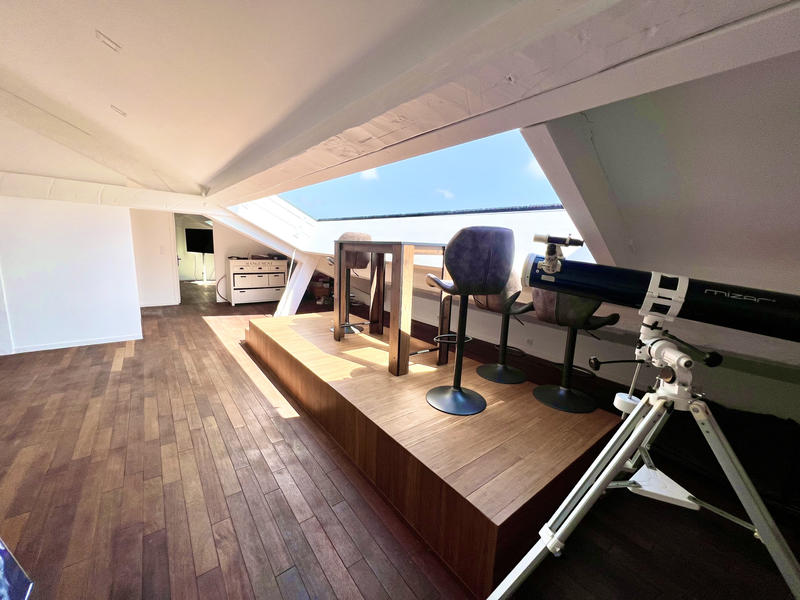 Duplex - 210 m² - 7 pièces