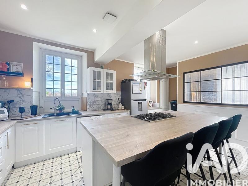 Maison - 152 m² - 7 pièces