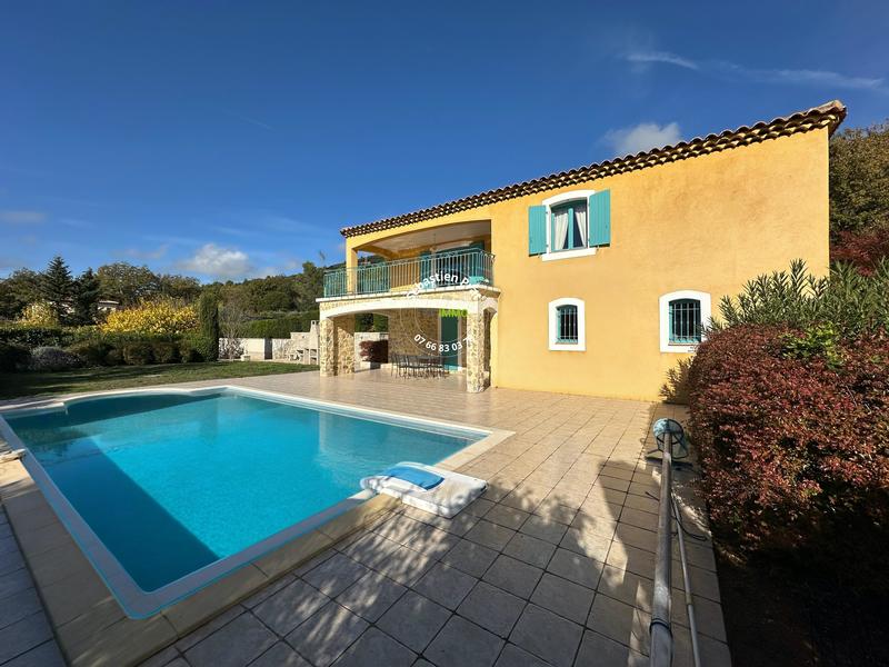 Maison contemporaine - 137 m² - 4 pièces