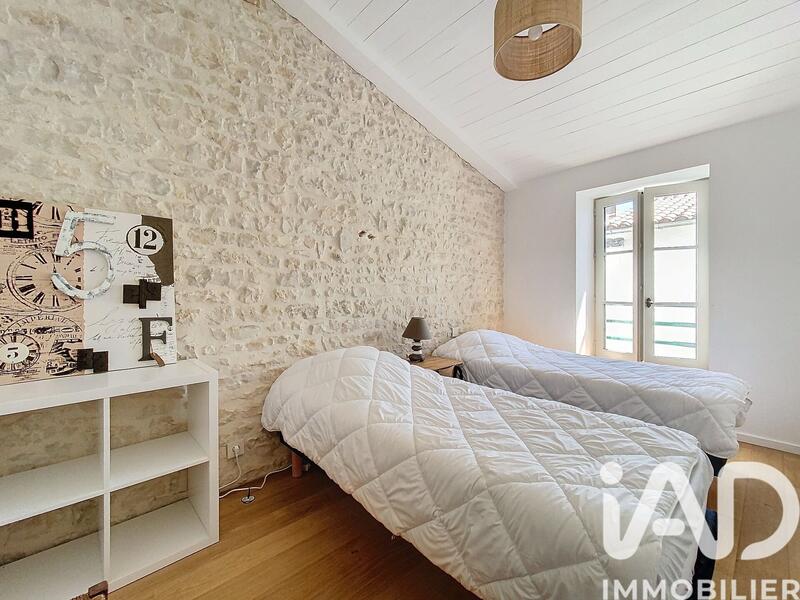 Maison de village - 232 m² - 10 pièces