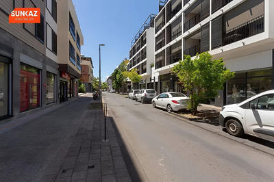 Local d'activités - 225 m²