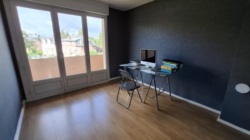 Appartement - 75 m² - 5 pièces