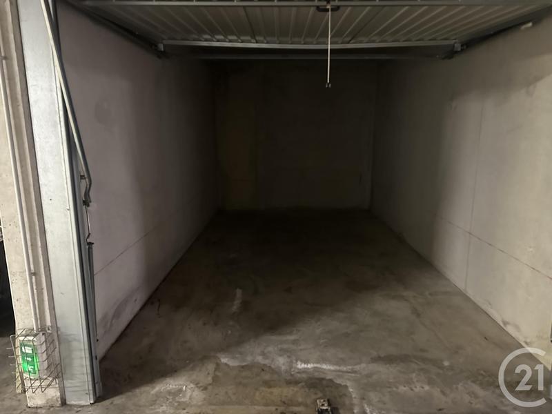 Parking / Garage - 14 m²