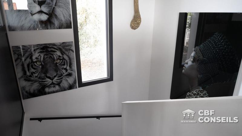 Villa - 247 m² - 7 pièces