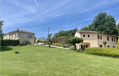 Villa - 440 m² - 9 pièces