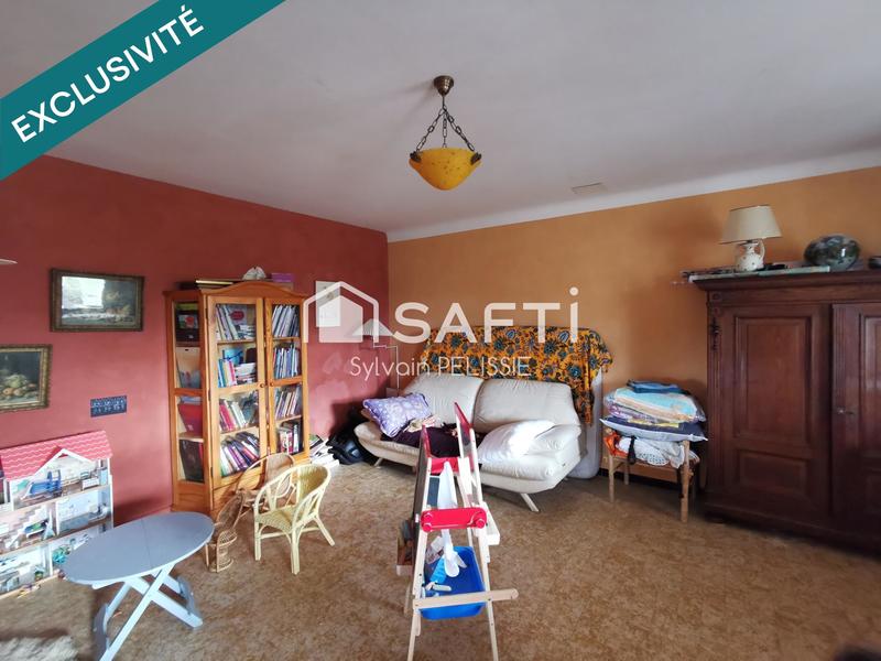 Maison - 230 m² - 9 pièces