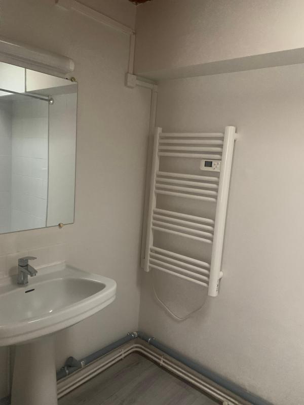 Studio - 25 m² - 1 pièce