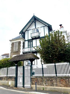 Maison - 139 m² - 7 pièces