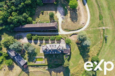 Château - 460 m² - 14 pièces