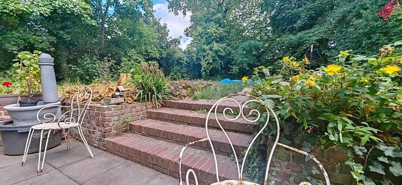 Maison - 350 m² - 12 pièces