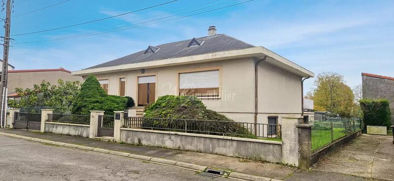 Maison - 208 m² - 9 pièces