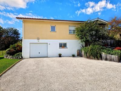 Maison - 110 m² - 4 pièces