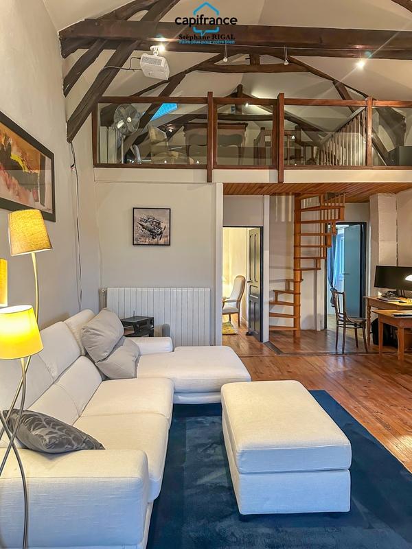 Propriété - 220 m² - 8 pièces