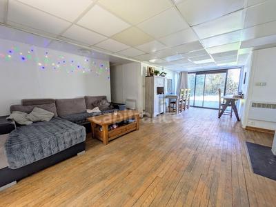 Maison - 195 m² - 6 pièces