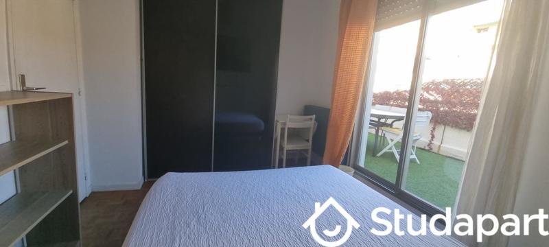 Chambre - 13 m² - 1 pièce