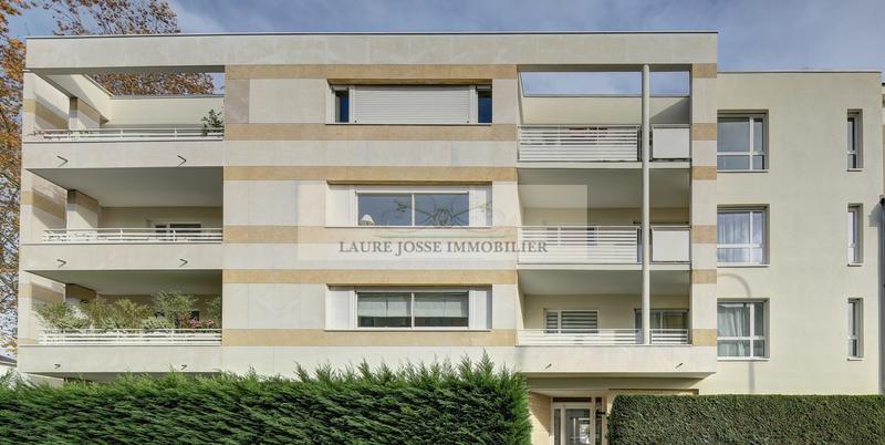 Appartement - 100 m² - 4 pièces