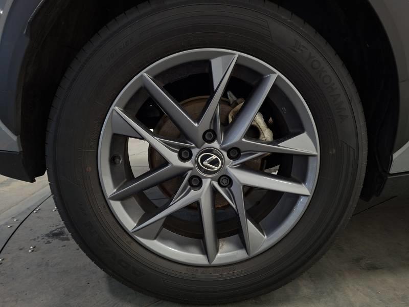 Lexus Lbx 2wd Business