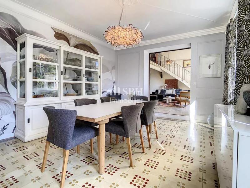 Mas - 285 m² - 10 pièces