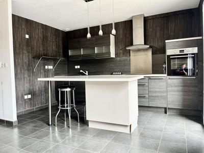 Maison - 83 m² - 4 pièces