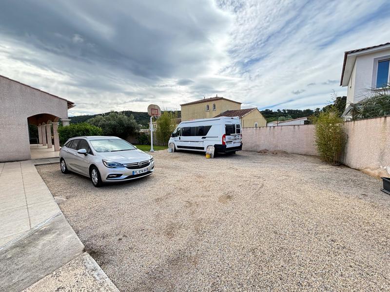 Maison - 236 m² - 5 pièces