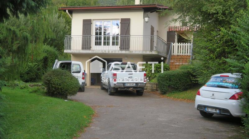 Propriété - 123 m² - 8 pièces