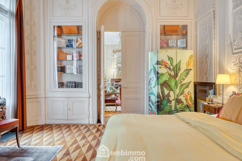 Appartement - 192 m² - 5 pièces