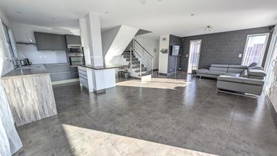 Villa - 146 m² - 8 pièces