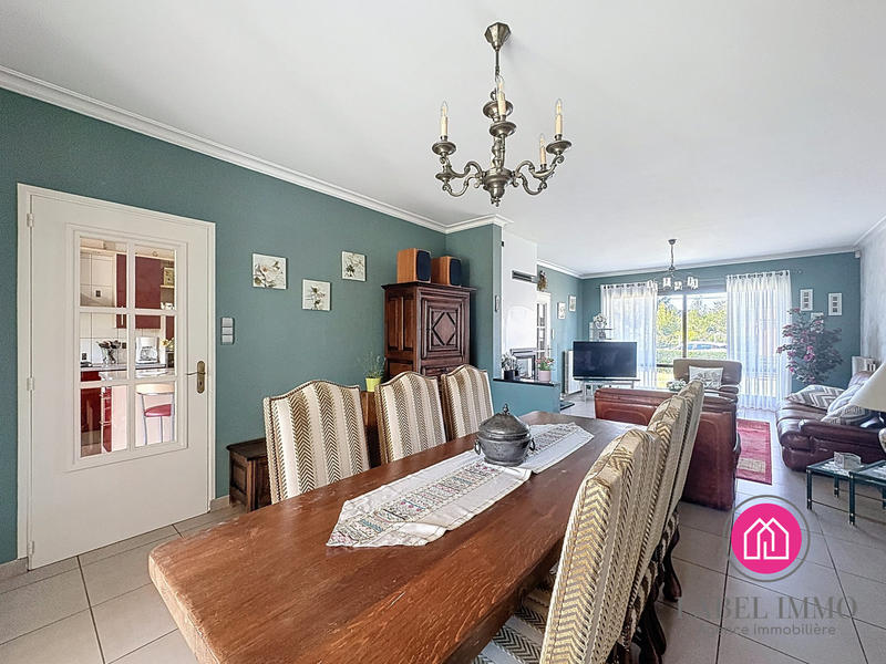 Maison - 176 m² - 8 pièces