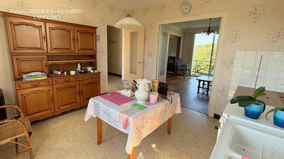 Maison - 85 m² - 6 pièces