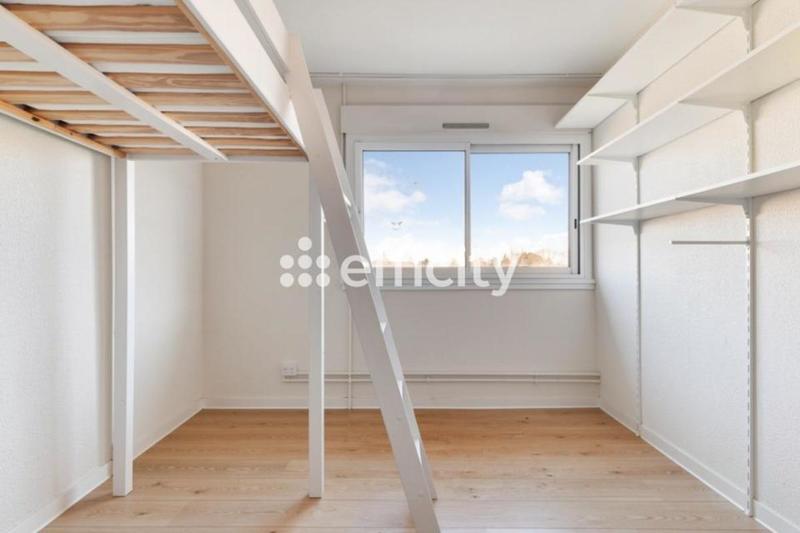 Appartement - 150 m² - 6 pièces