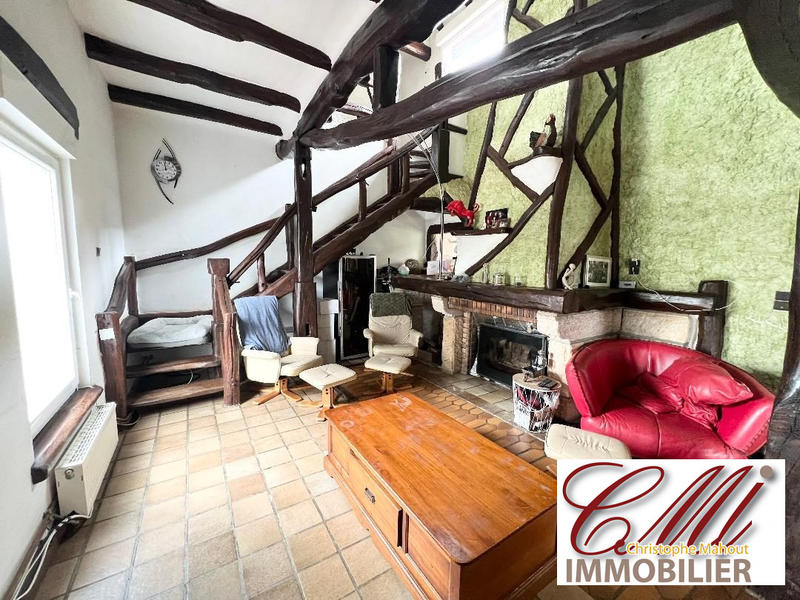 Maison - 208 m² - 6 pièces