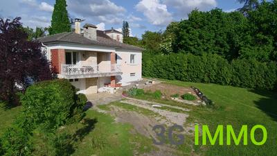 Maison de village - 90 m² - 5 pièces