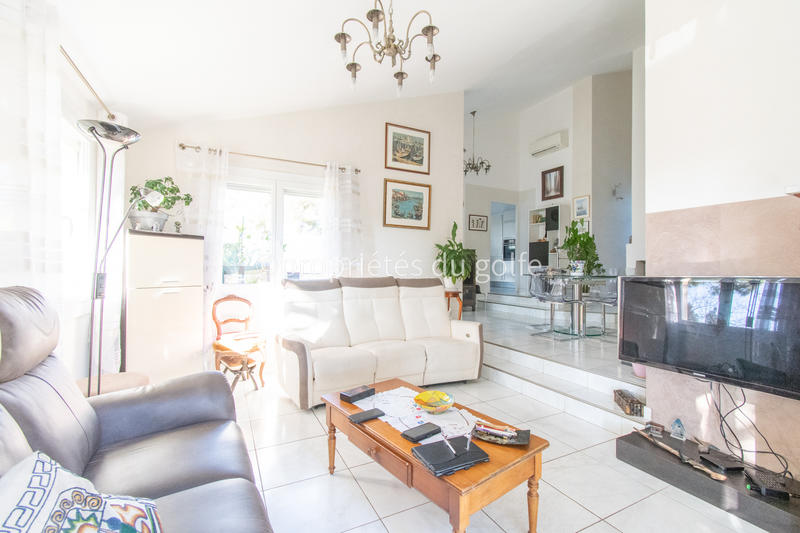 Maison - 98 m² - 4 pièces