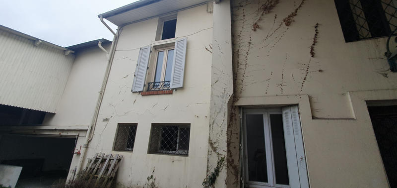 Maison - 210 m² - 7 pièces