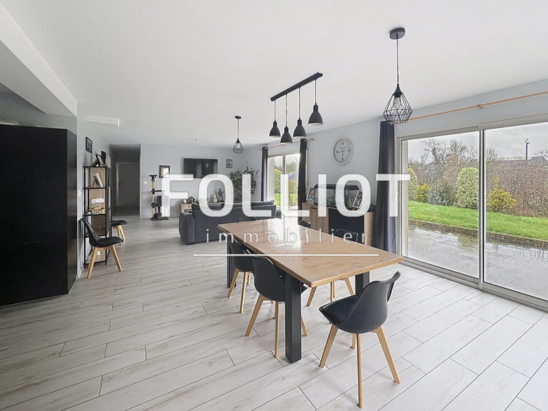 Maison - 141 m² - 6 pièces